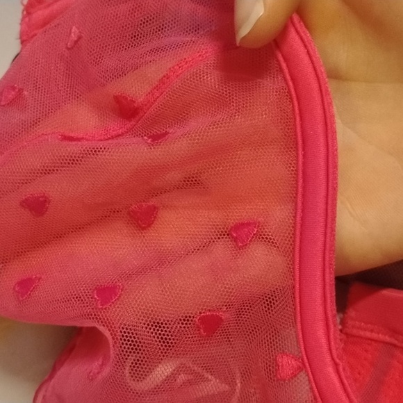 Pink Victoria's Secret Pink Hearts Lace Bra with Underwire Support - Picture 3 of 3